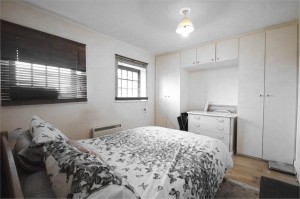 2 bedroom Apartment for sale in Southall