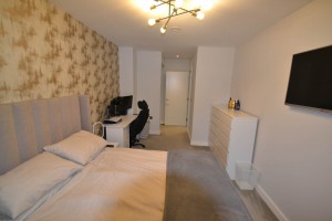 1 bedroom Flat for sale in Southall