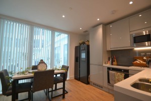 2 bedroom Apartment for sale in London