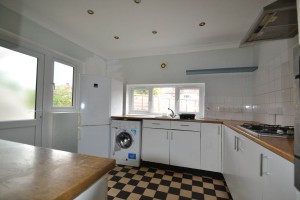 2 bedroom Semi Detached to rent in London