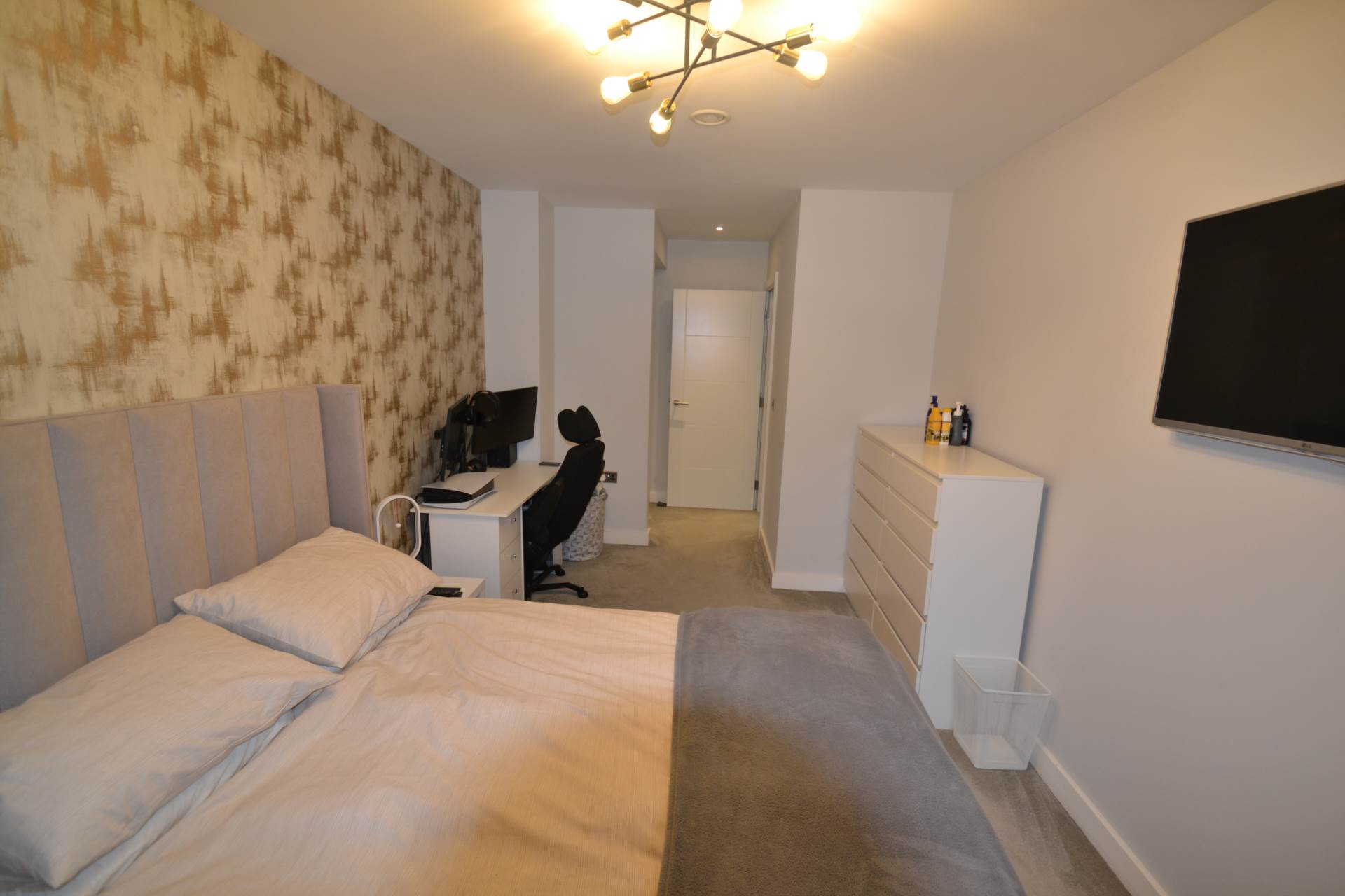 1 bedroom Apartment for sale in Southall