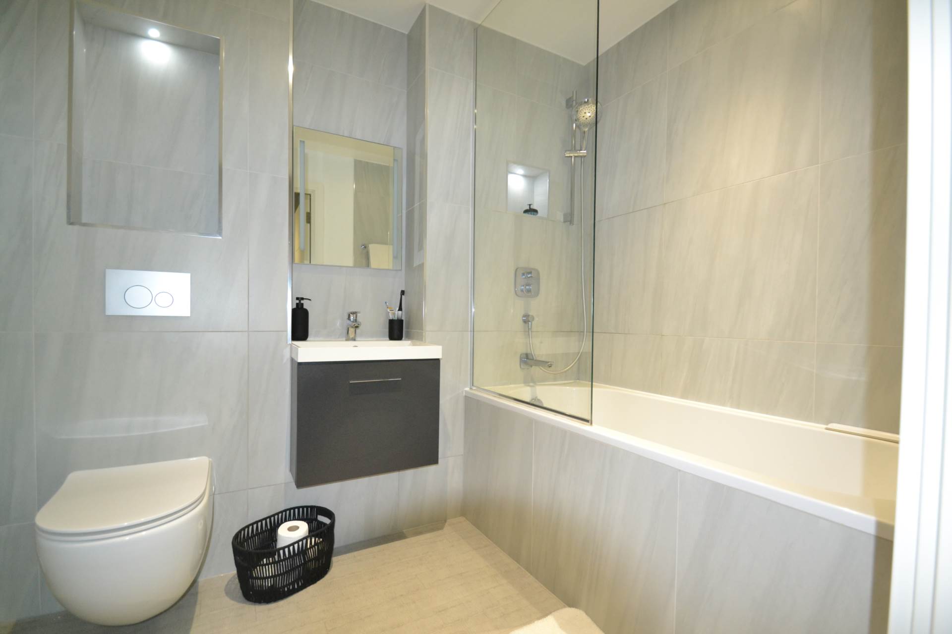 Additional Property Image 1 bedroom Apartment for sale in Southall 3