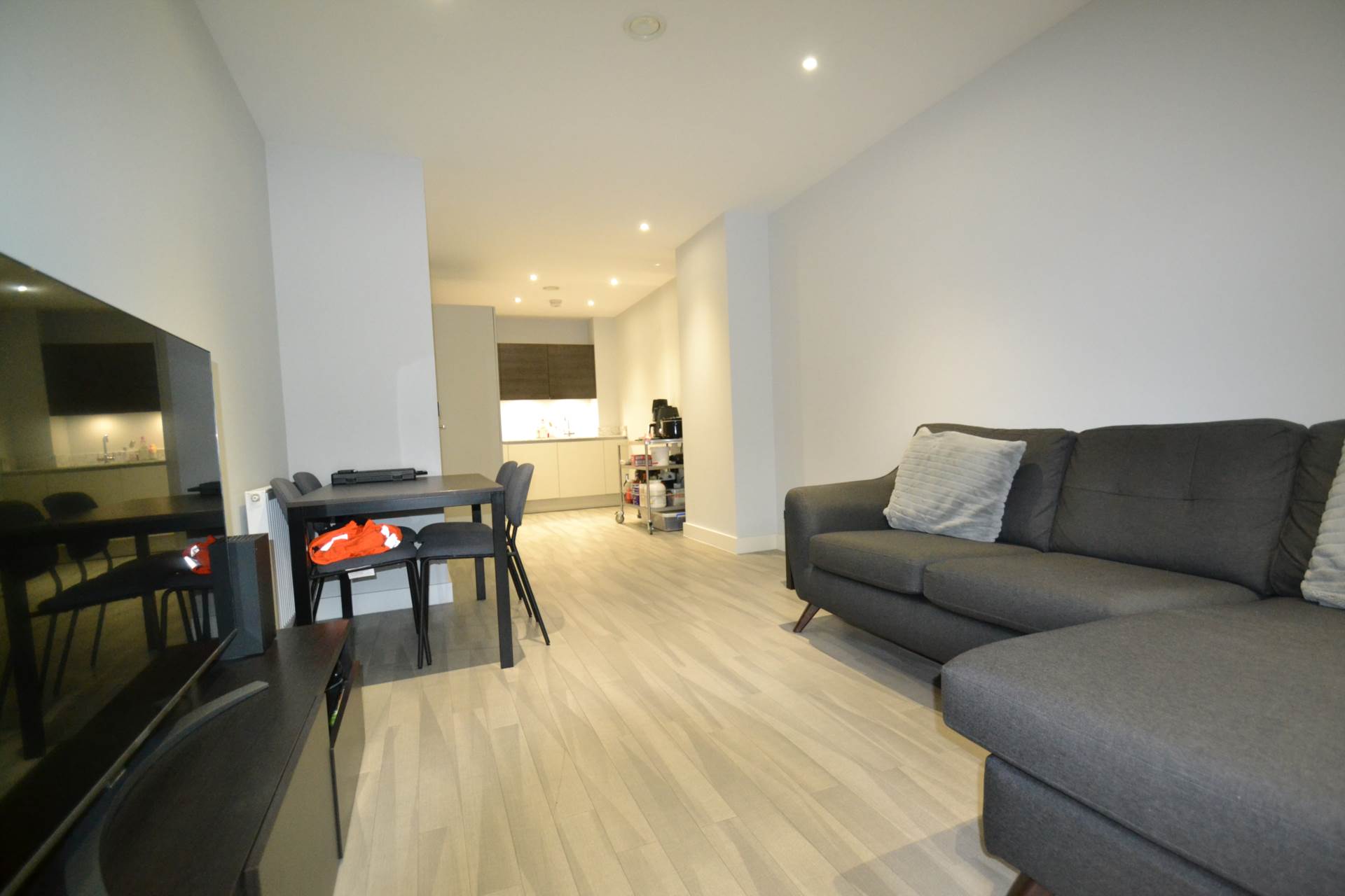 Additional Property Image 1 bedroom Apartment for sale in Southall 5