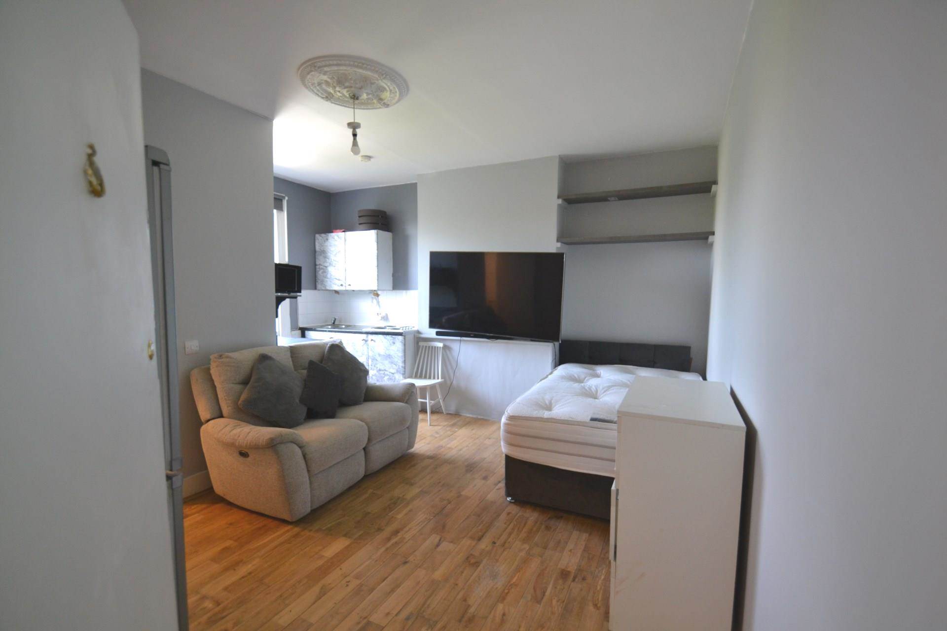 Additional Property Image 1 bedroom Studio to rent in London 2