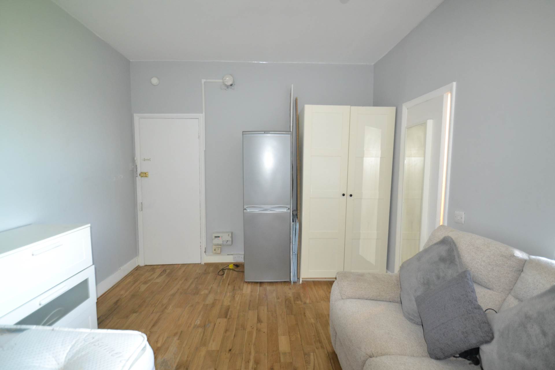 Additional Property Image 1 bedroom Studio to rent in London 11