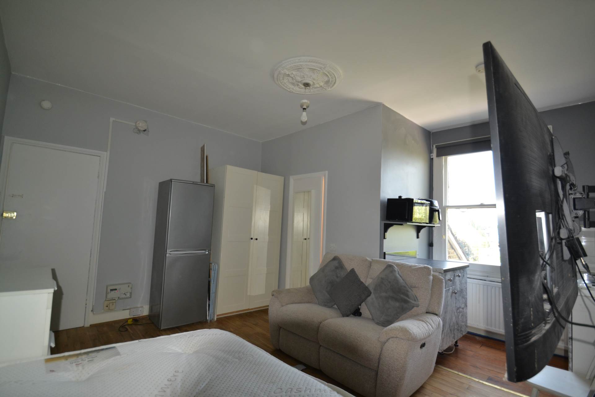 Additional Property Image 1 bedroom Studio to rent in London 14