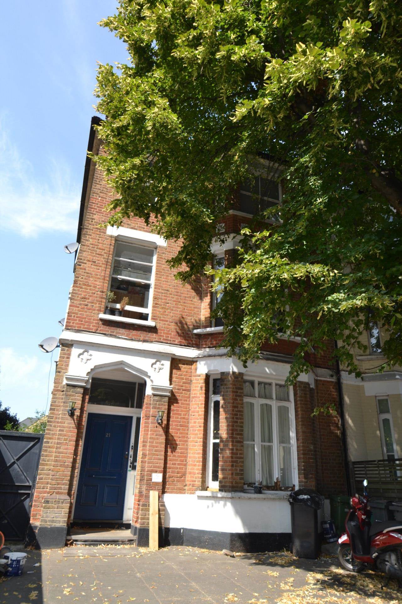 Additional Property Image 1 bedroom Studio to rent in London 17