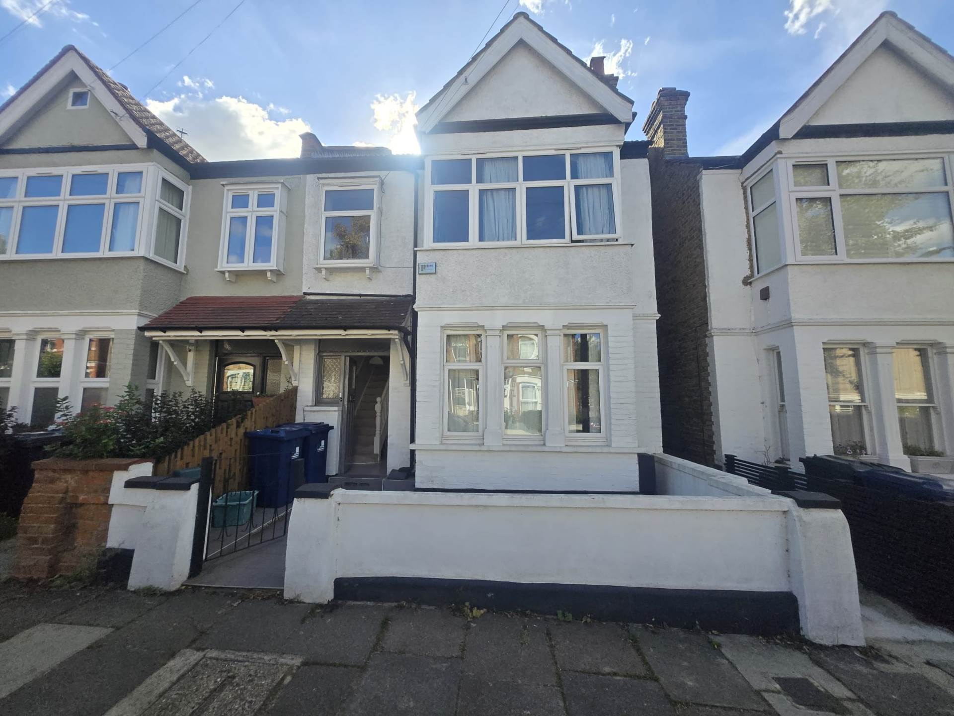 4 bedroom Terraced for sale in London
