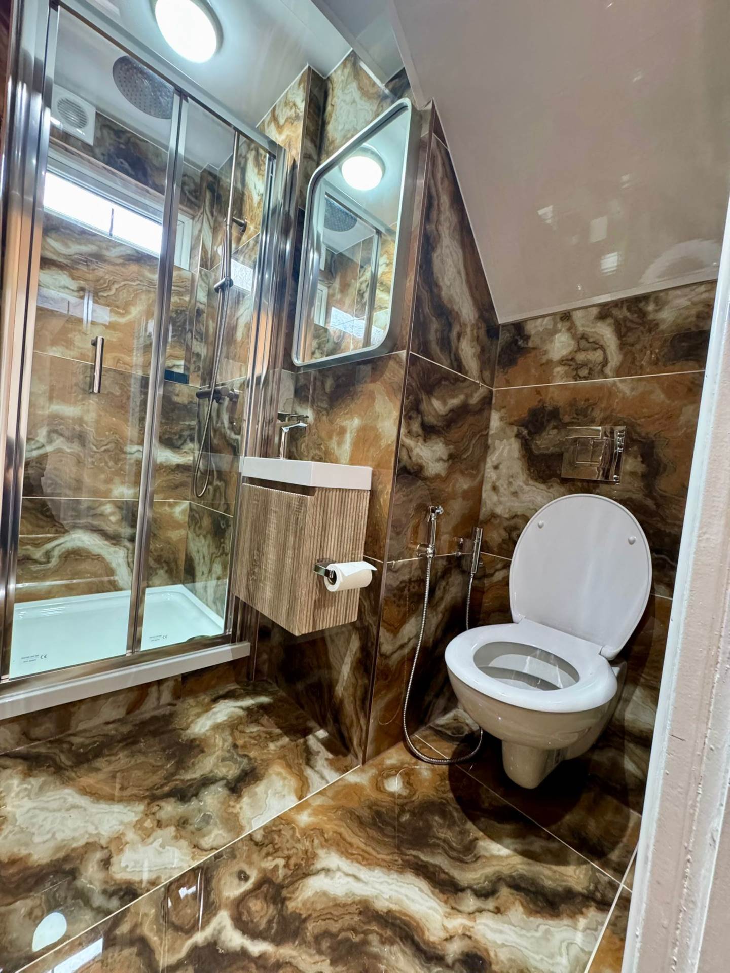 Additional Property Image 4 bedroom Detached to rent in Wembley 7