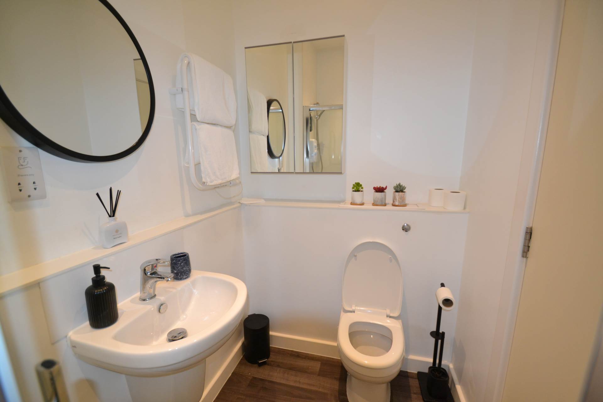 Additional Property Image 1 bedroom Studio to rent in Kingston Upon Thames 6