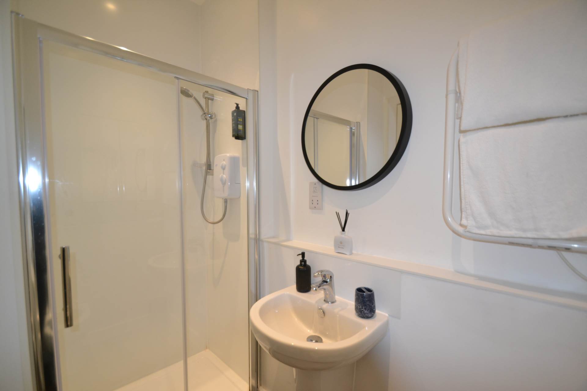 Additional Property Image 1 bedroom Studio to rent in Kingston Upon Thames 7