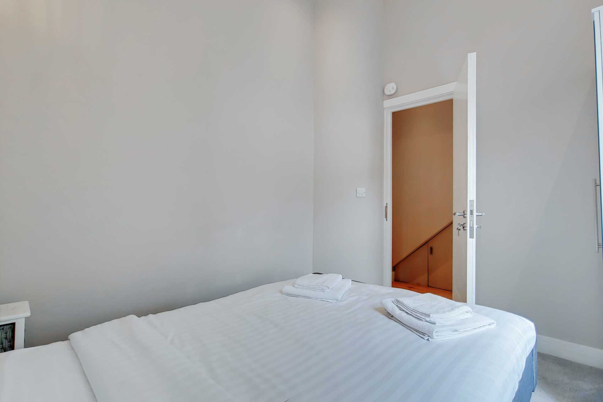 Additional Property Image 2 bedroom Flat to rent in London 6
