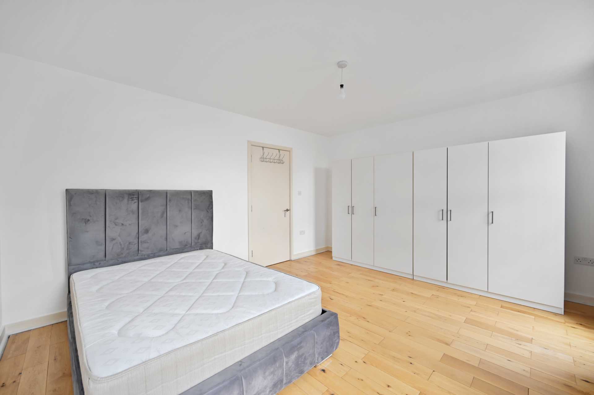 Additional Property Image 1 bedroom Flat to rent in London 10