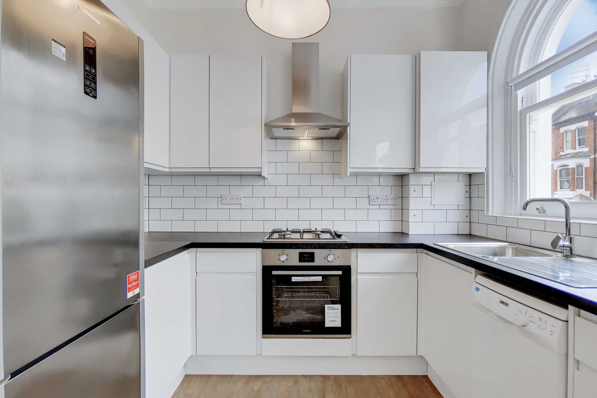 3 bedroom Flat to rent in London