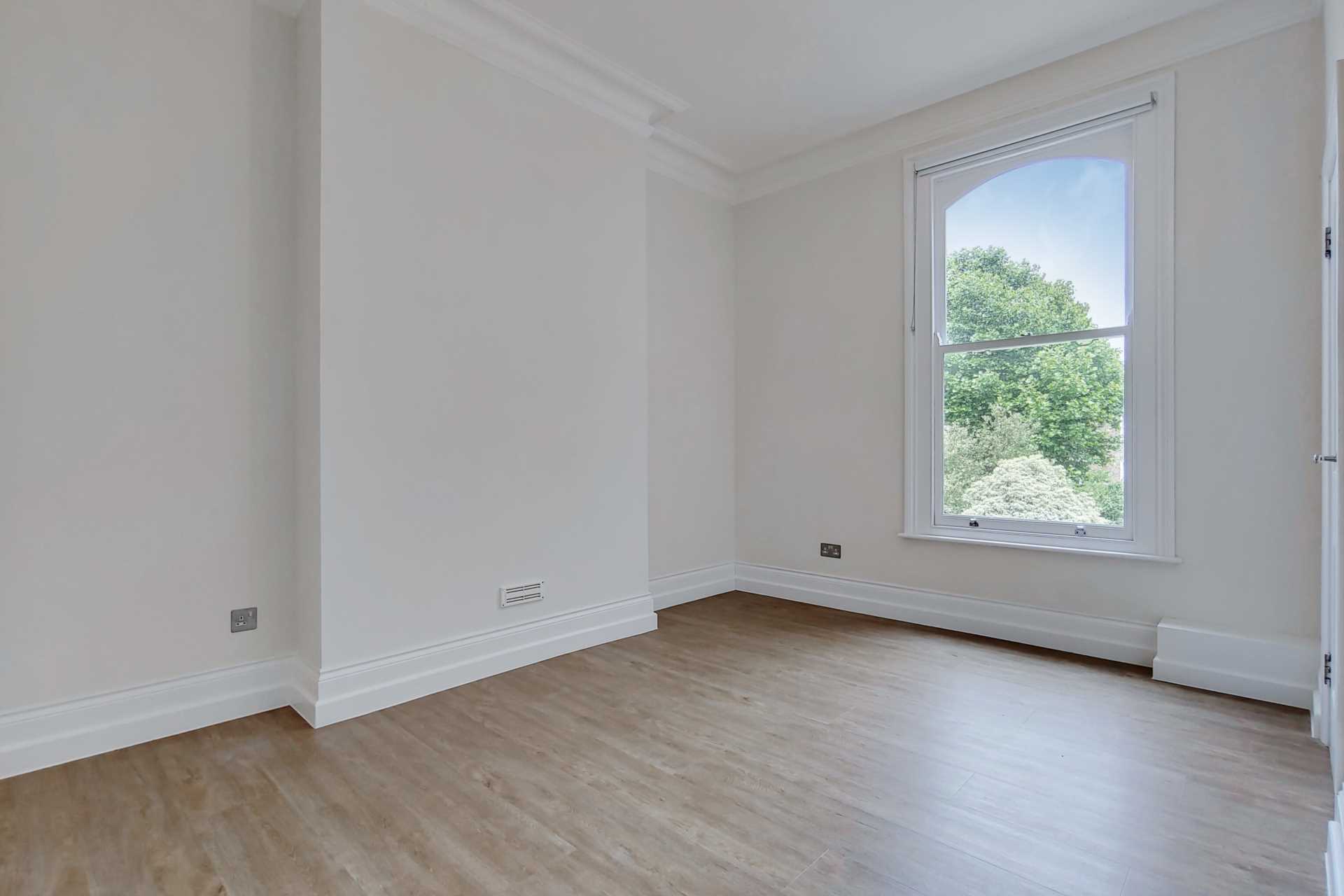 Additional Property Image 3 bedroom Flat to rent in London 9