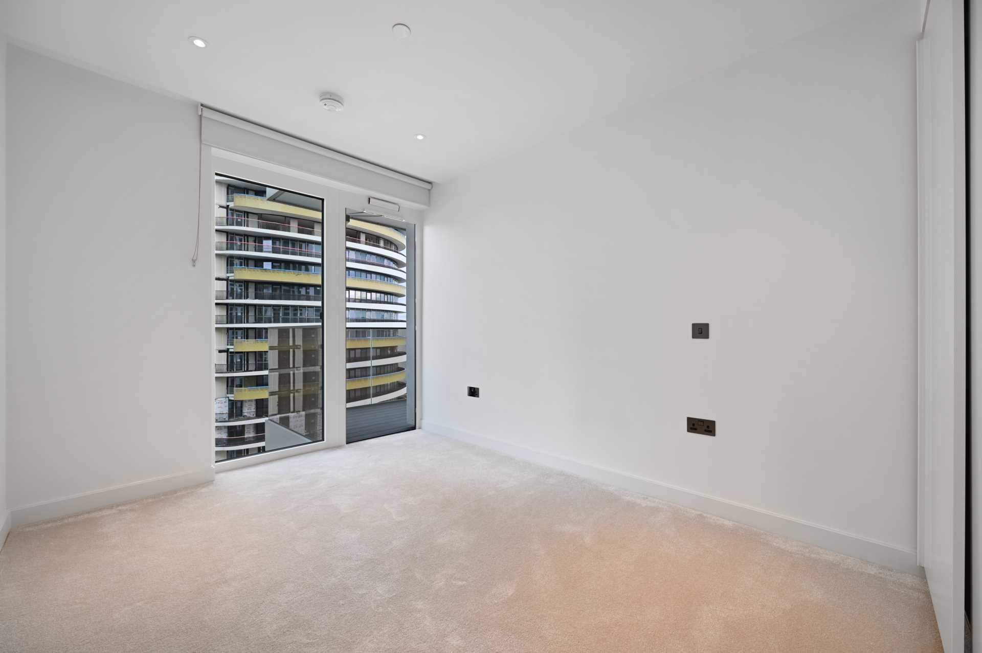 Additional Property Image 2 bedroom Apartment for sale in London 8