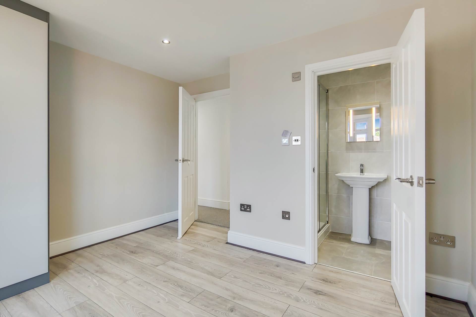 Additional Property Image 3 bedroom Flat to rent in London 9