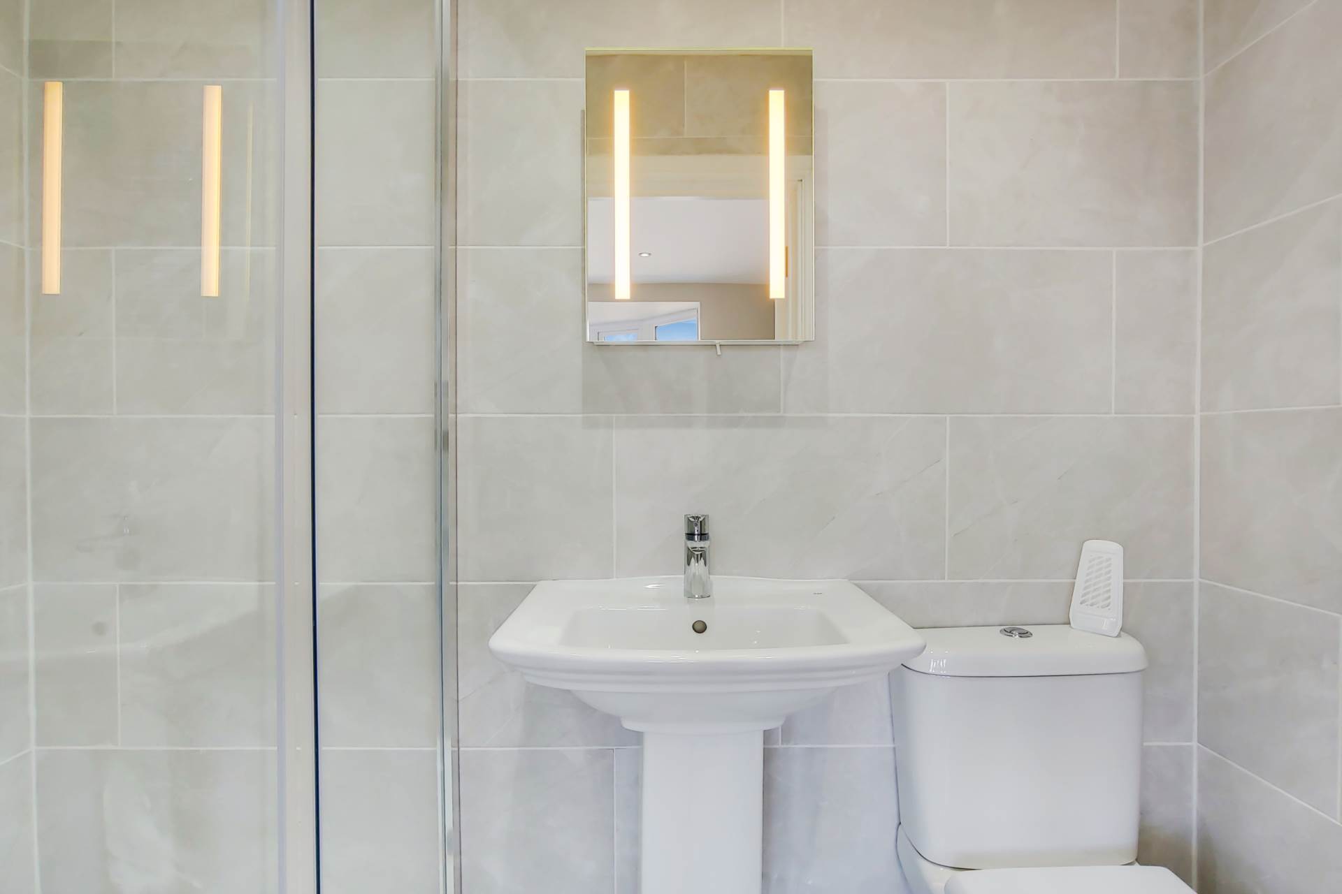 Additional Property Image 3 bedroom Flat to rent in London 10