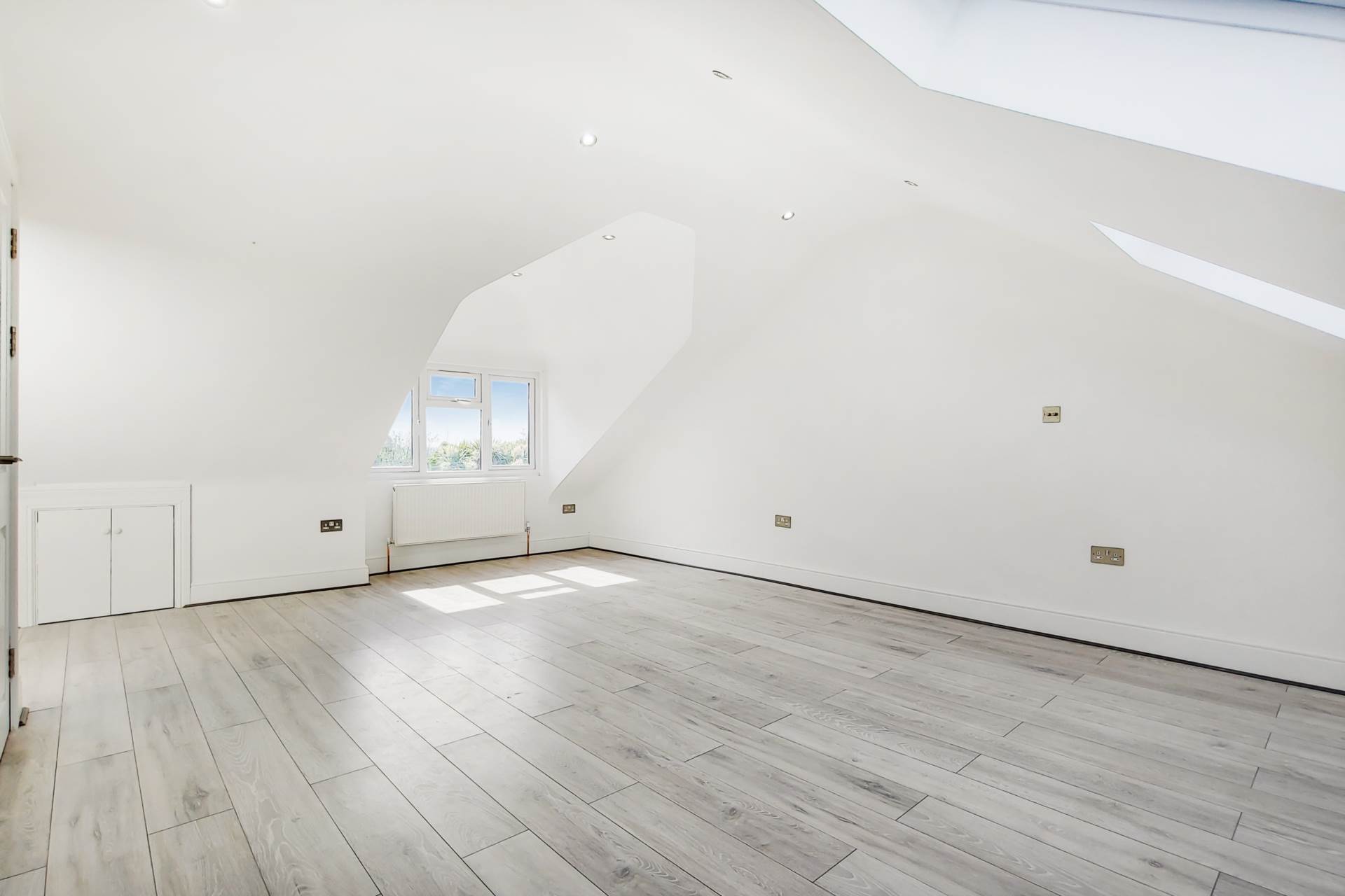 Additional Property Image 3 bedroom Flat to rent in London 13