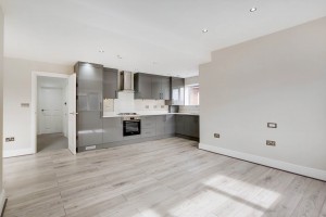 3 bedroom Flat to rent in London
