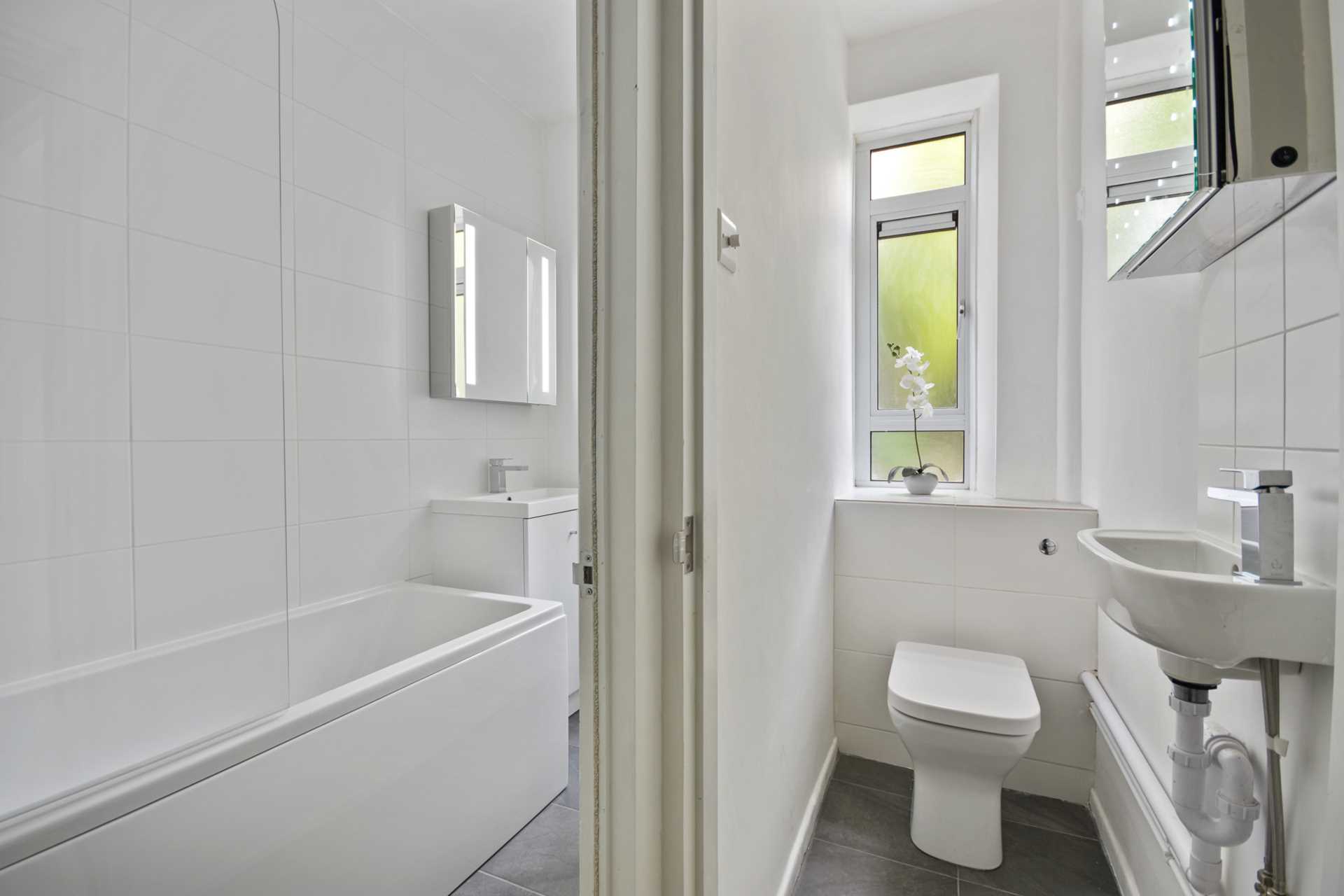 Additional Property Image 4 bedroom Flat to rent in London 10