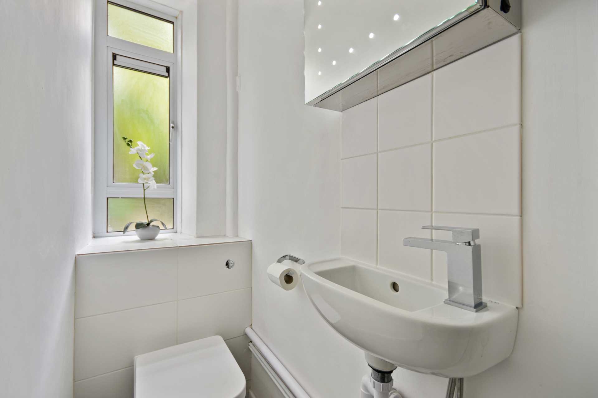 Additional Property Image 4 bedroom Flat to rent in London 11