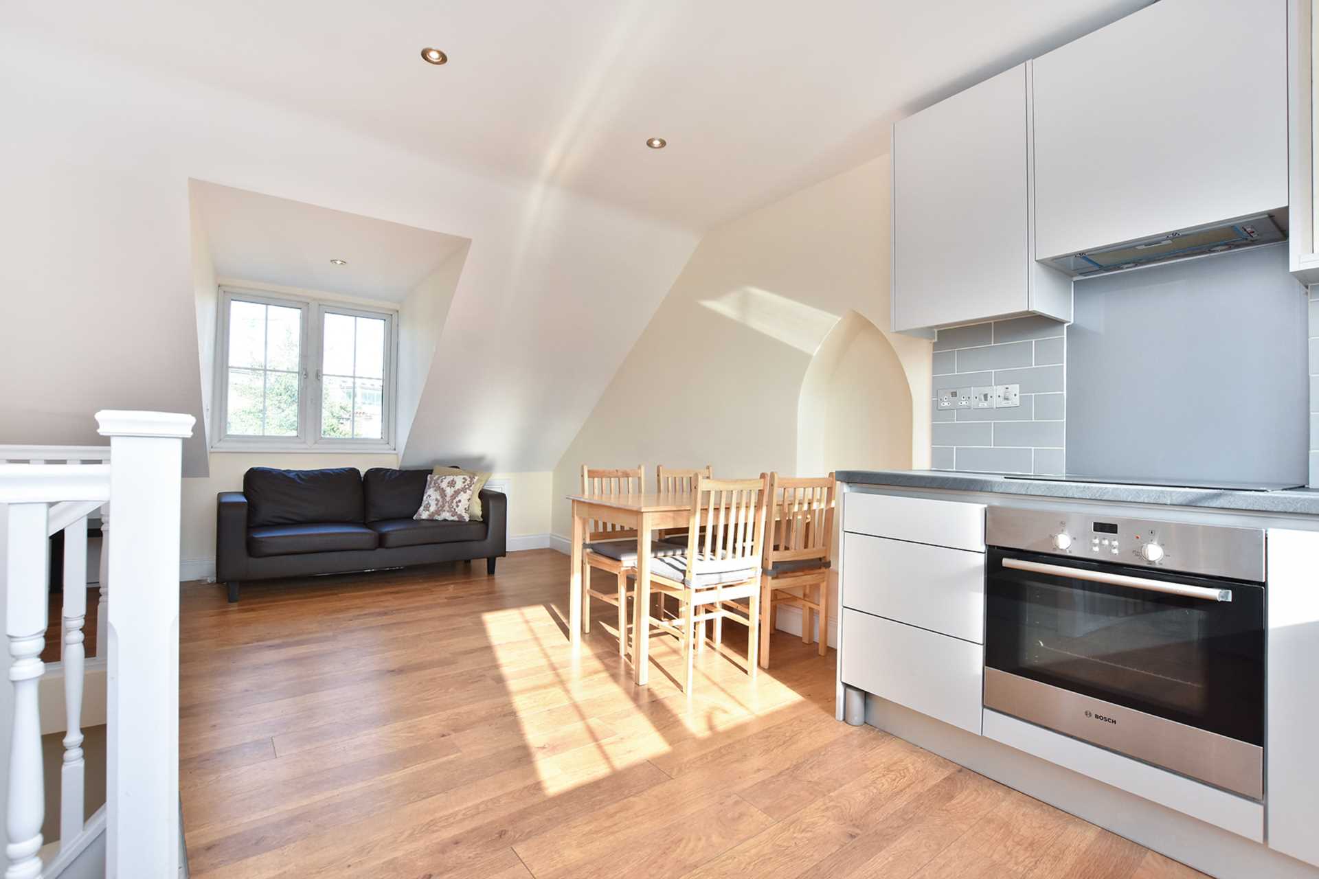 2 bedroom Flat to rent in London