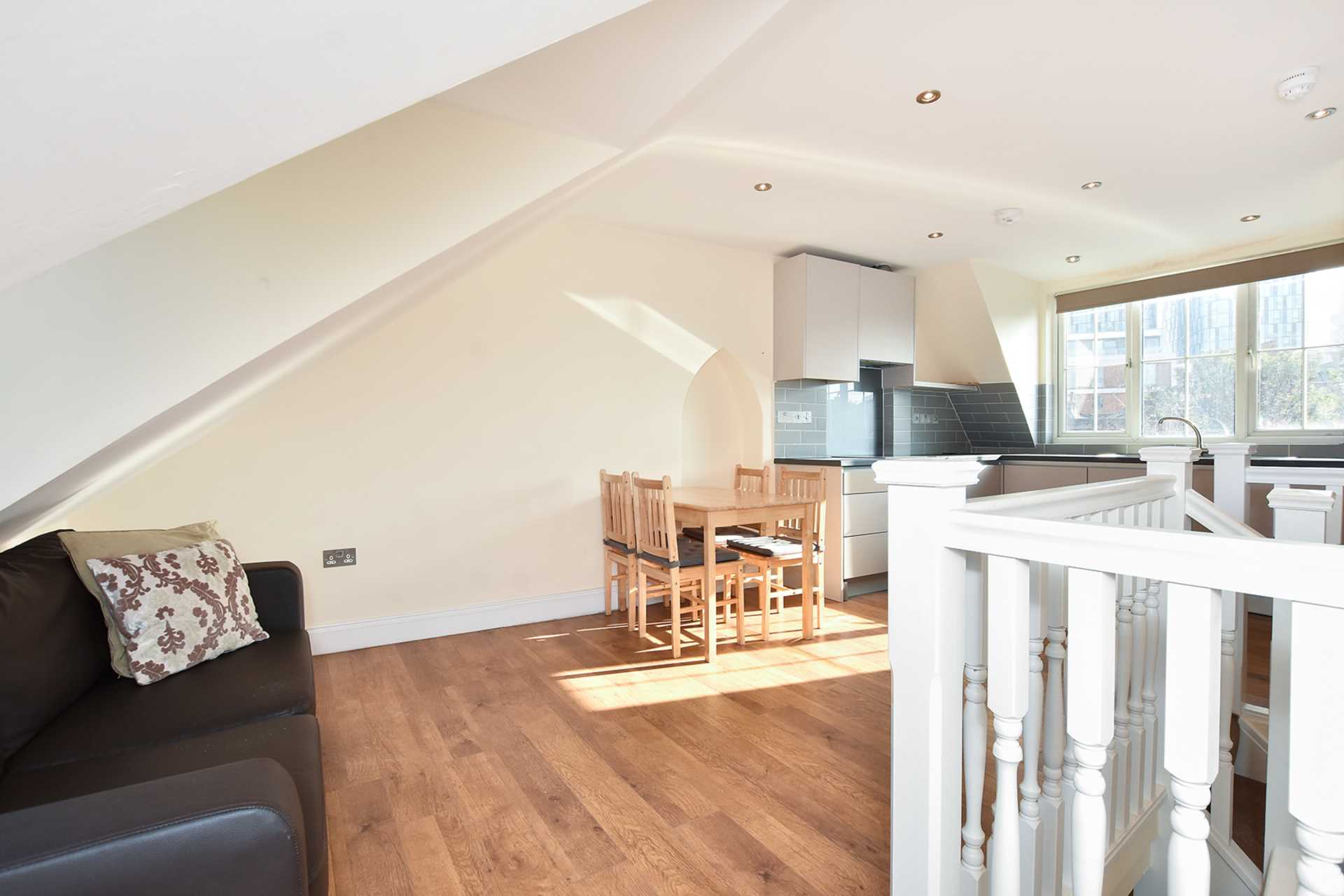 Additional Property Image 2 bedroom Flat to rent in London 7