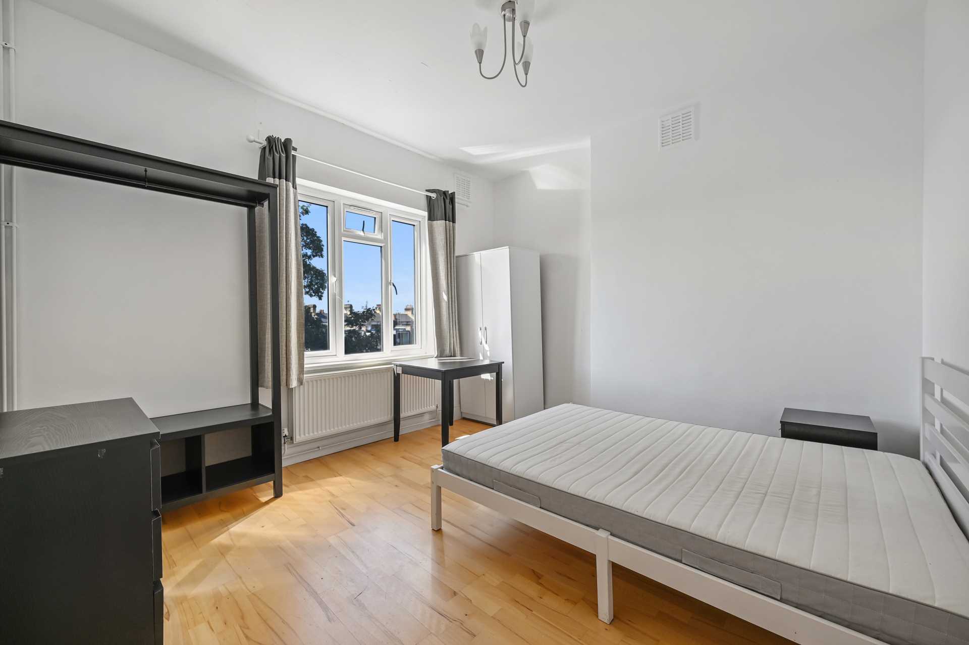 Additional Property Image 3 bedroom Flat to rent in London 5