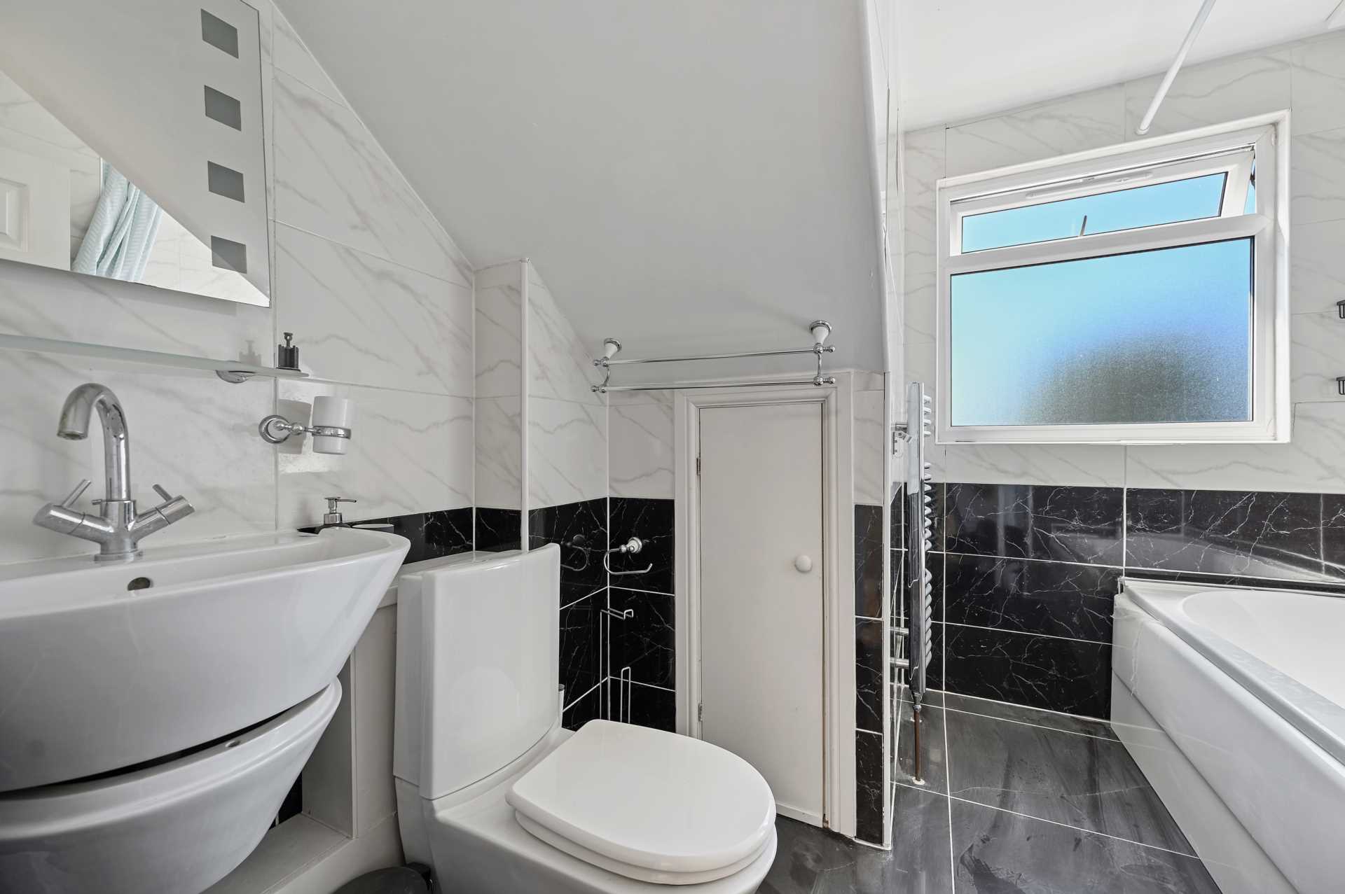 Additional Property Image 3 bedroom Flat to rent in London 10