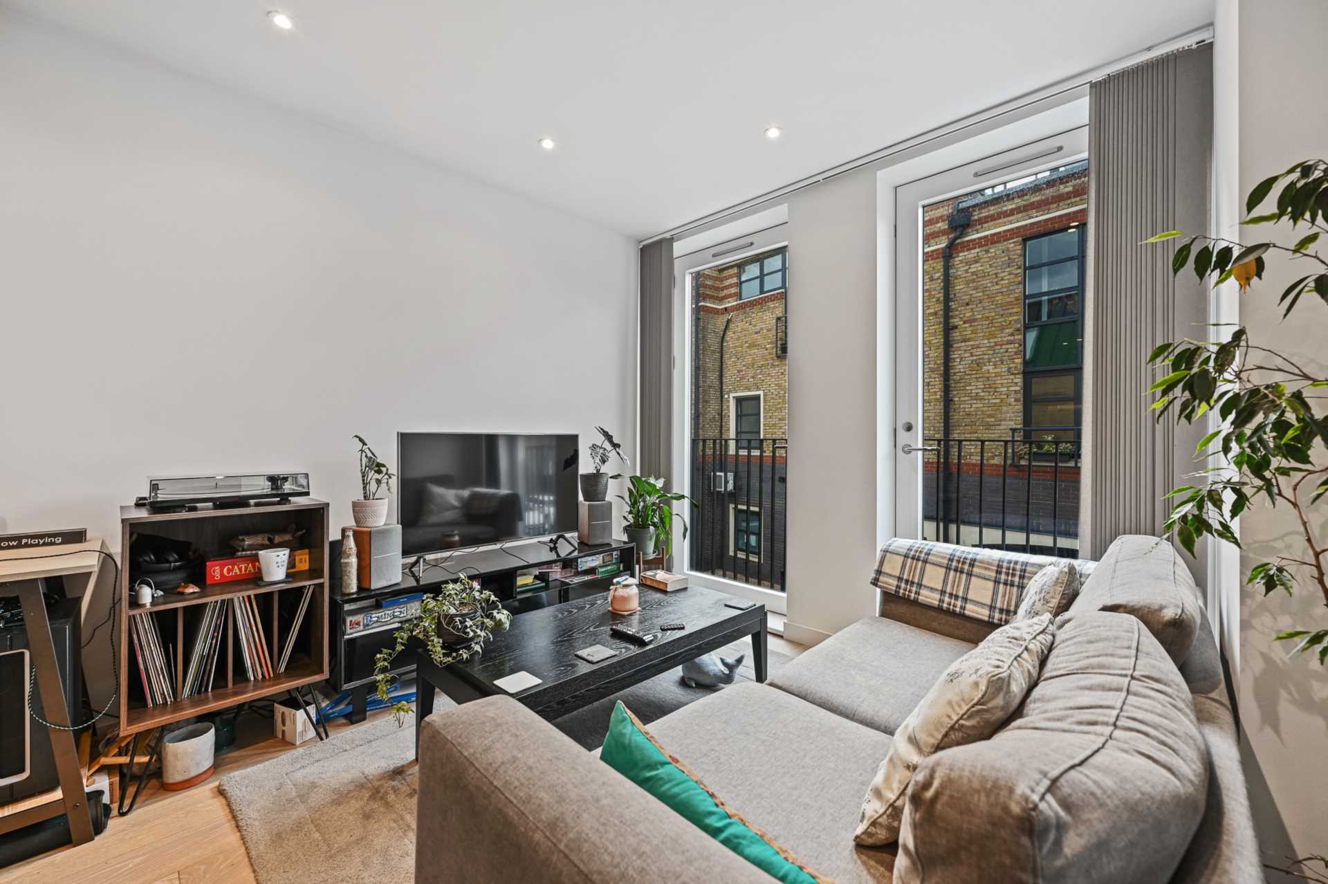 Additional Property Image 1 bedroom Apartment for sale in London 6