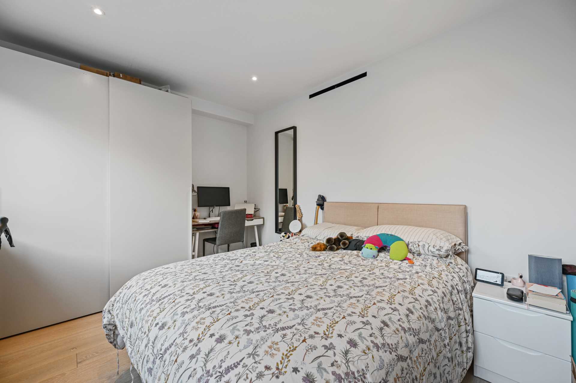 Additional Property Image 1 bedroom Apartment for sale in London 8