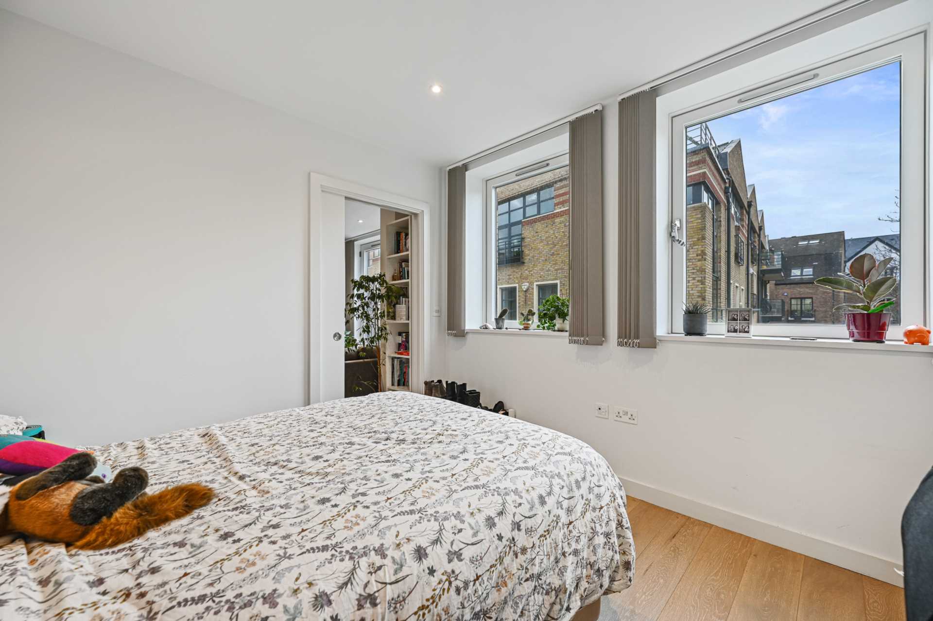 Additional Property Image 1 bedroom Apartment for sale in London 9