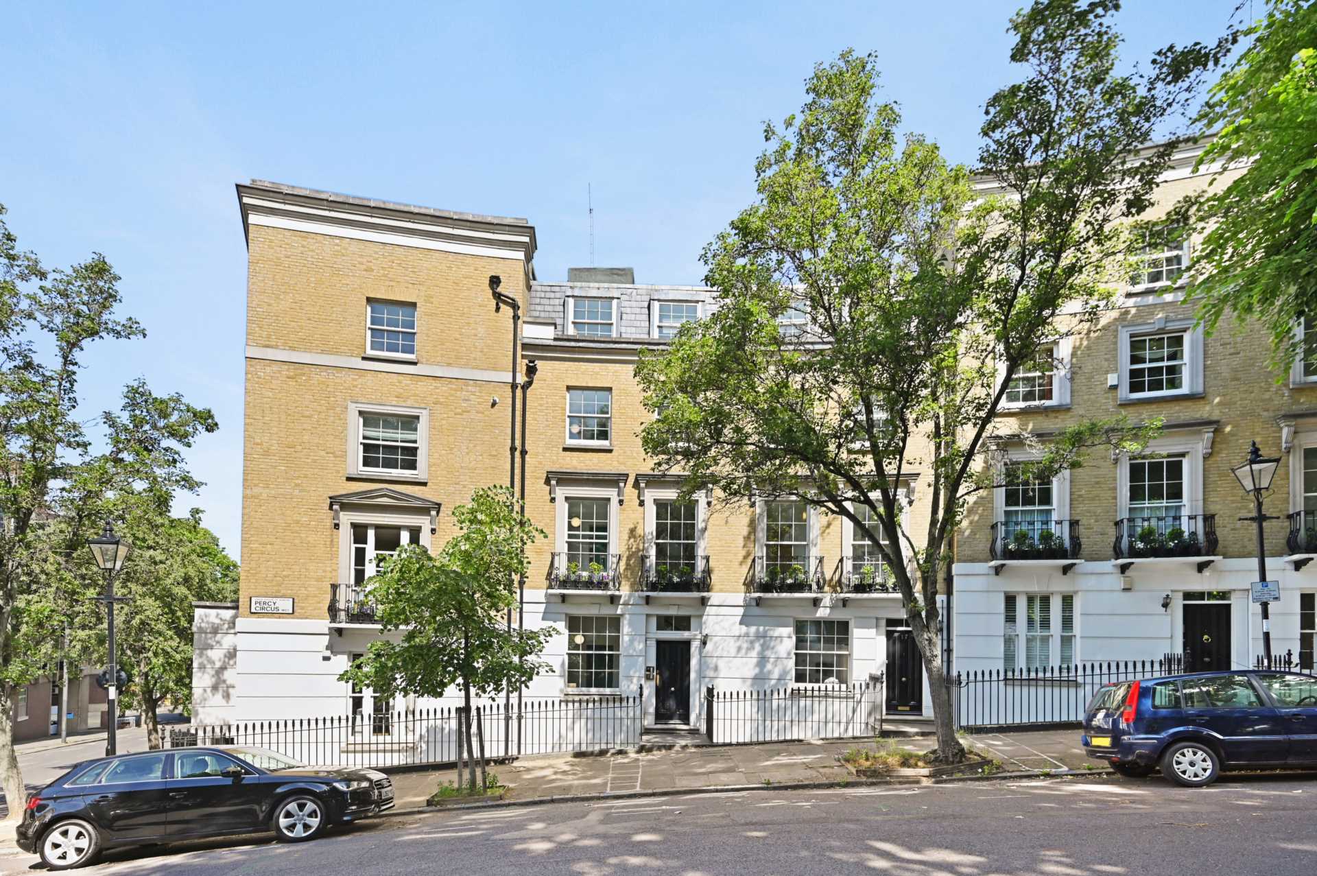 Additional Property Image 1 bedroom Flat to rent in London 8