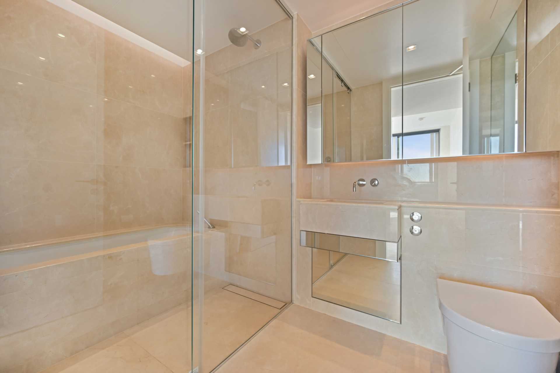 Additional Property Image 3 bedroom Apartment for sale in London 7