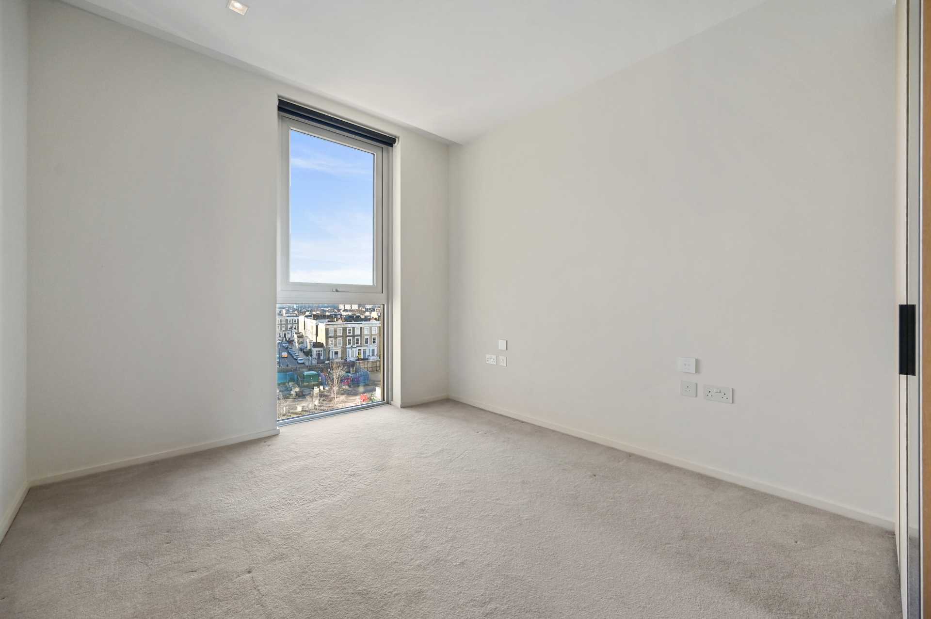 Additional Property Image 3 bedroom Apartment for sale in London 9