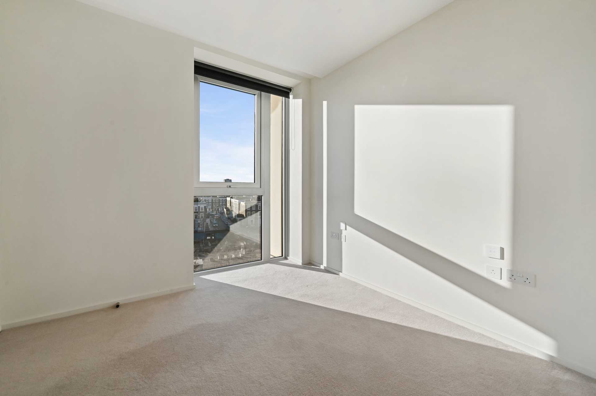 Additional Property Image 3 bedroom Apartment for sale in London 10