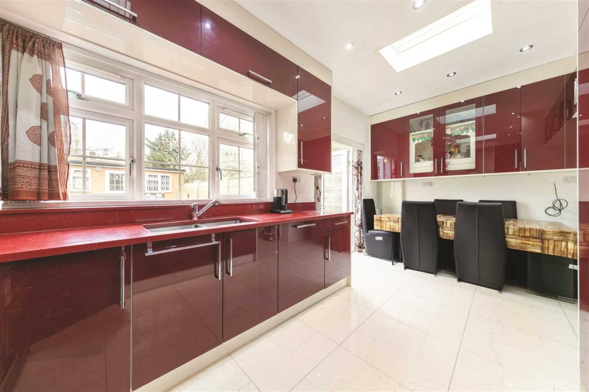 Additional Property Image 4 bedroom Terraced for sale in London 2