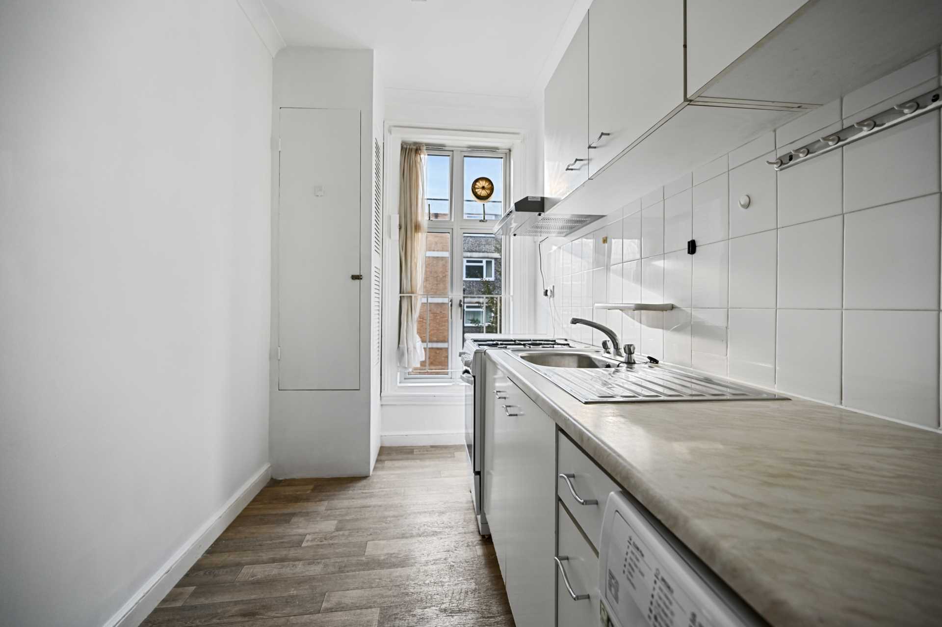 Additional Property Image 1 bedroom Flat for sale in London 4