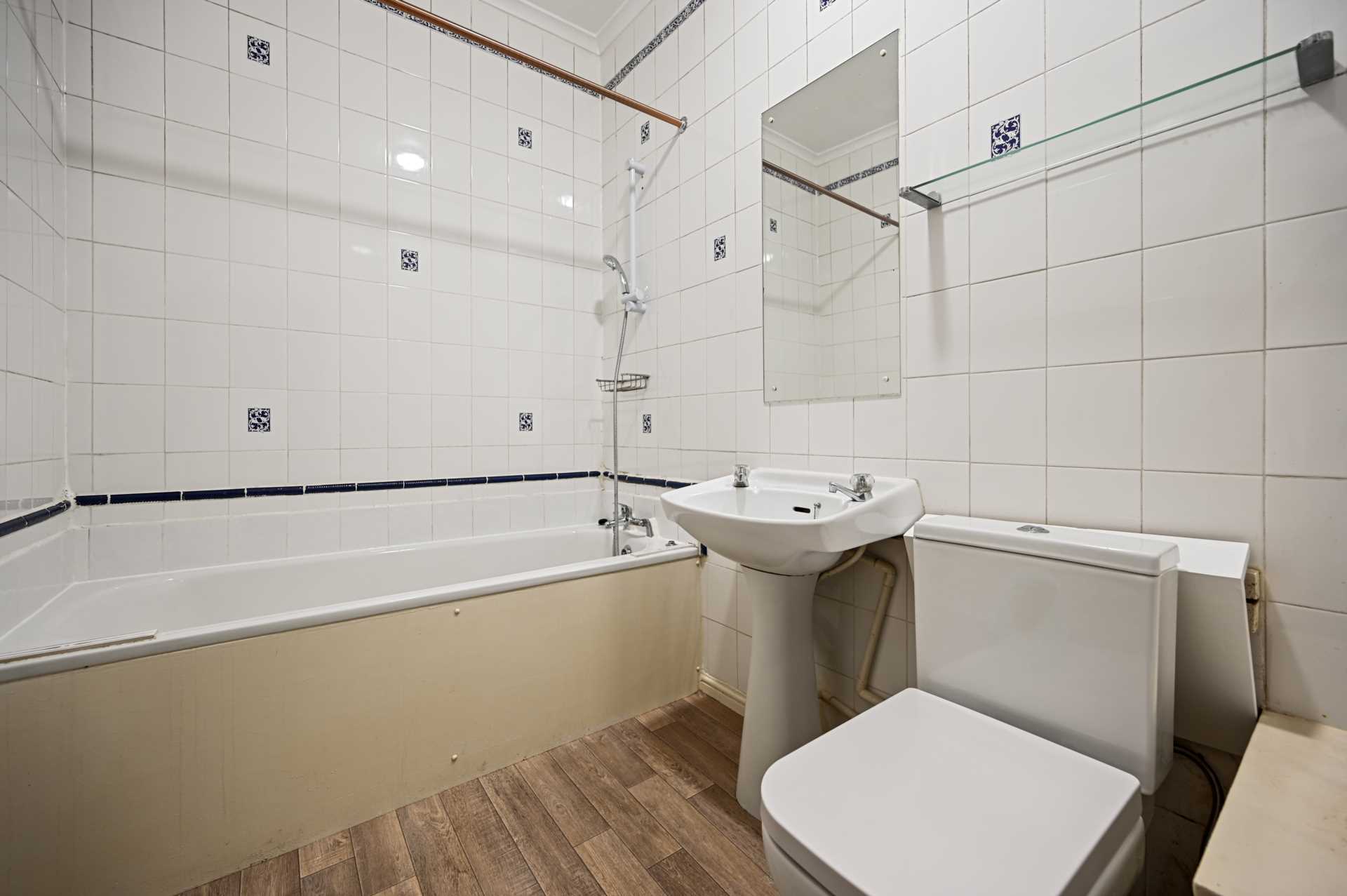 Additional Property Image 1 bedroom Flat for sale in London 11