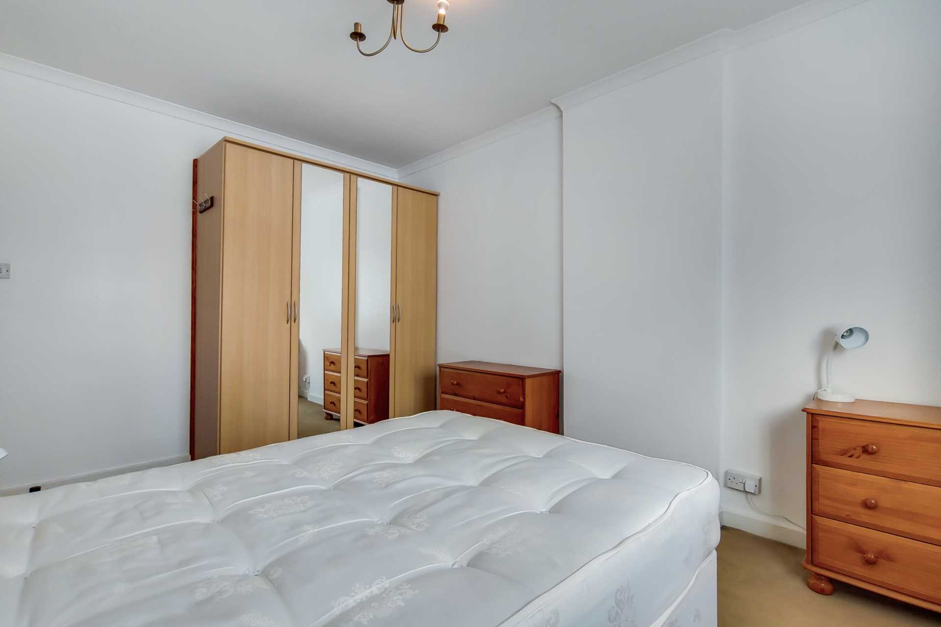 Additional Property Image 2 bedroom Flat for sale in London 3