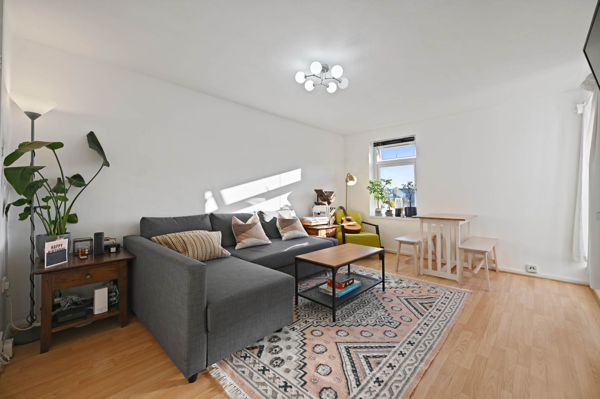 Additional Property Image 1 bedroom Flat for sale in London 3