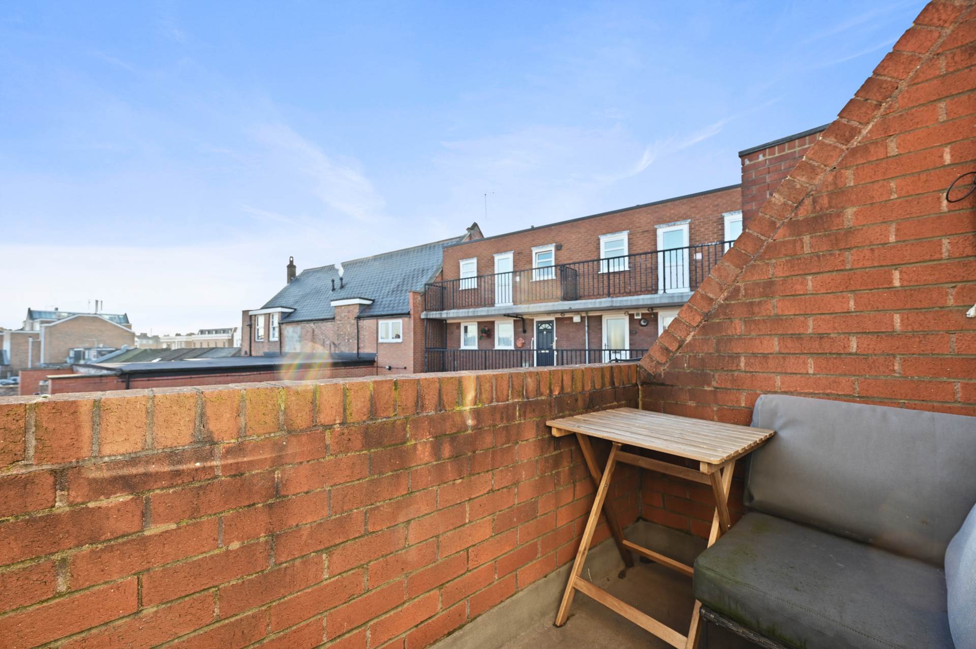 Additional Property Image 1 bedroom Flat for sale in London 8