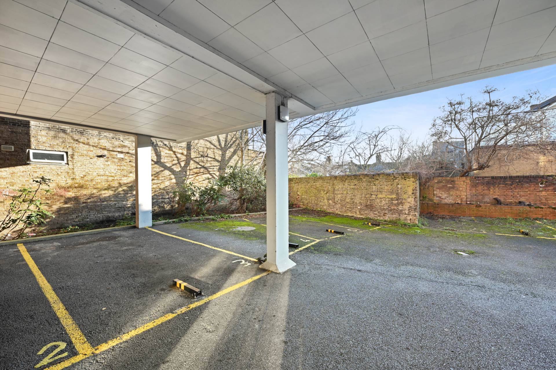 Additional Property Image 1 bedroom Flat for sale in London 10