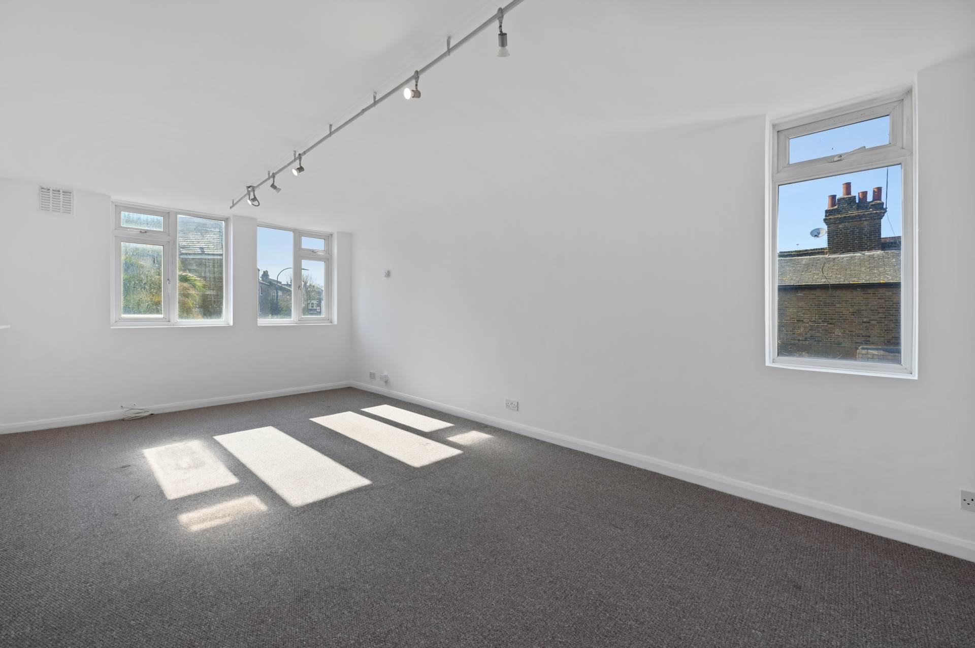 Additional Property Image 2 bedroom Flat for sale in London 4