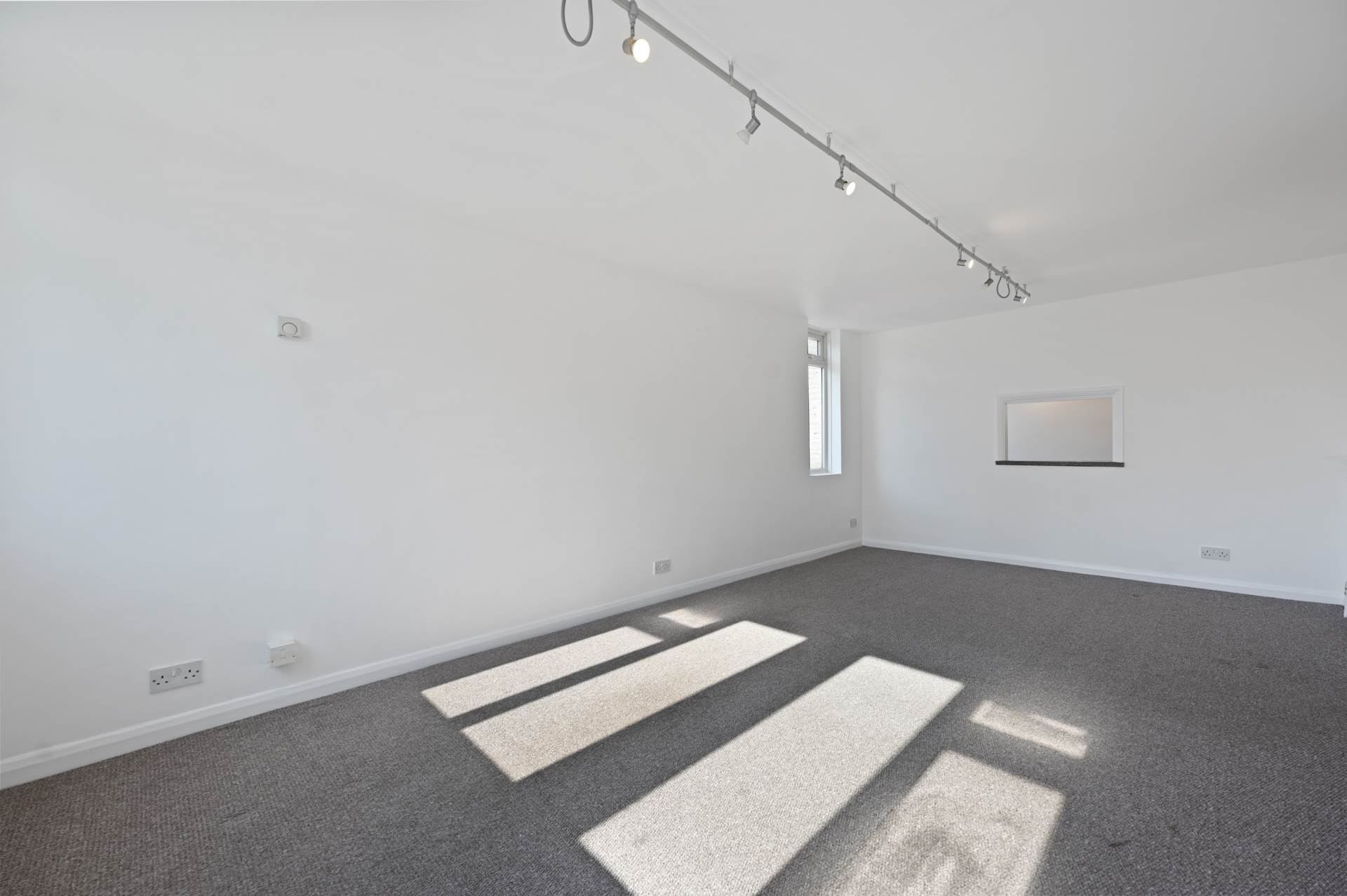 Additional Property Image 2 bedroom Flat for sale in London 5