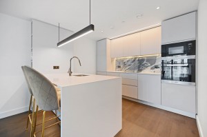 2 bedroom Flat for sale in London