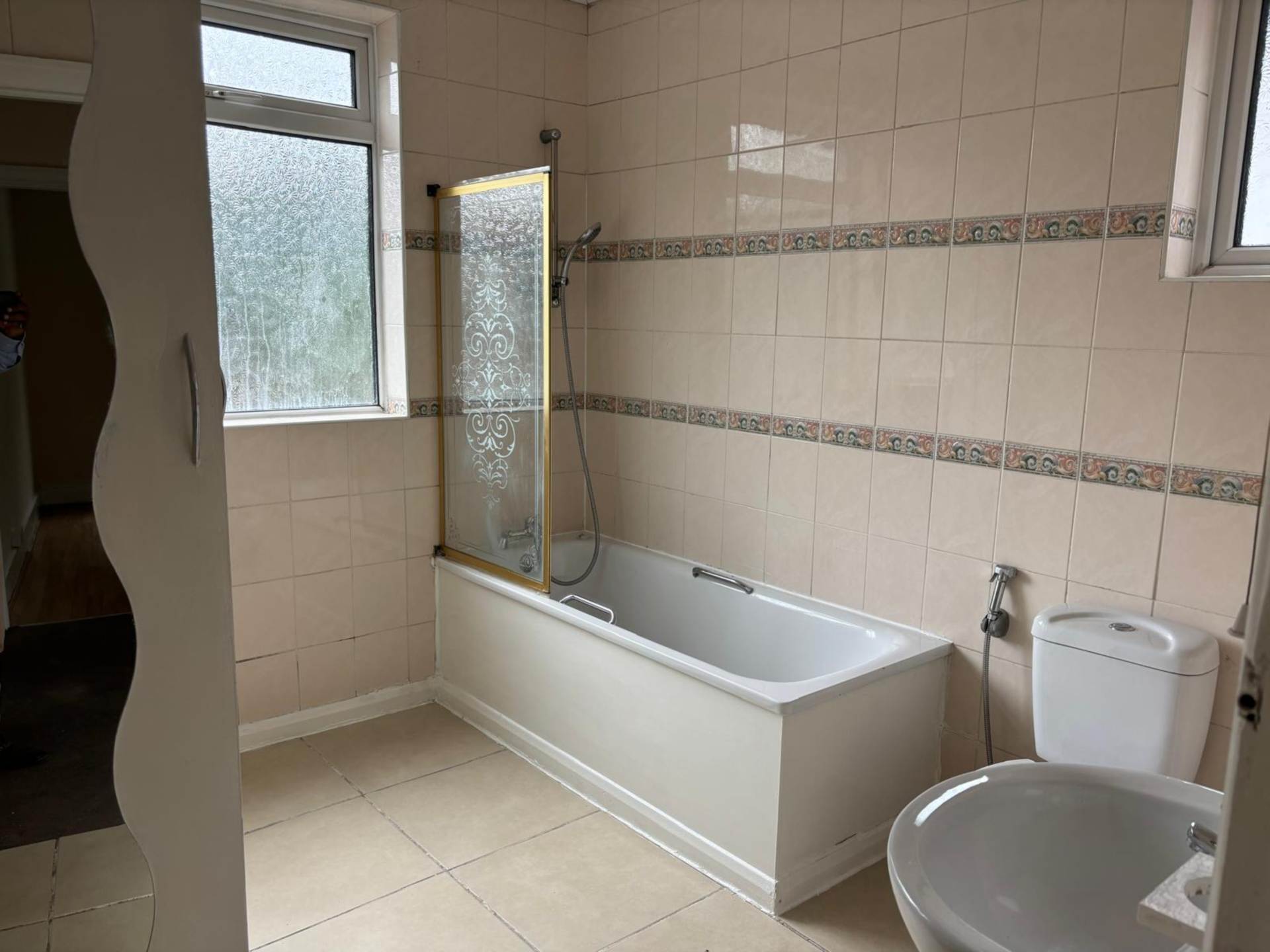 Additional Property Image 5 bedroom Semi Detached to rent in London 2