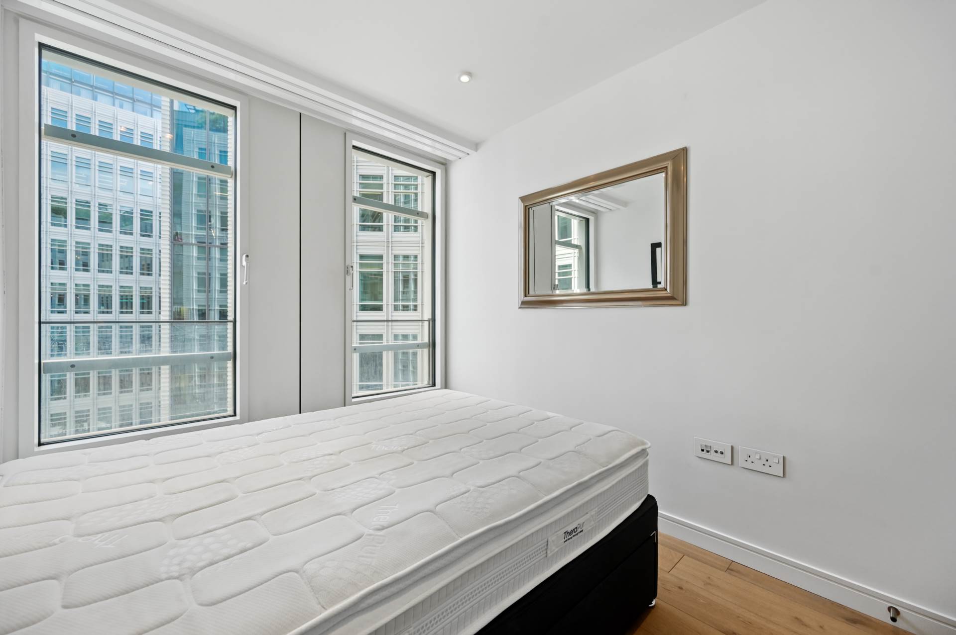 Additional Property Image 1 bedroom Apartment for sale in London 7