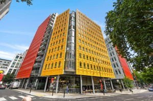 1 bedroom Apartment for sale in London